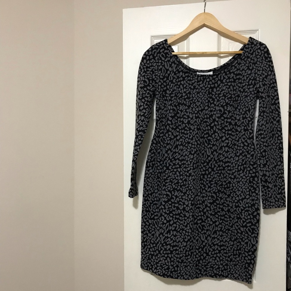 Jessica Simpson maternity dress